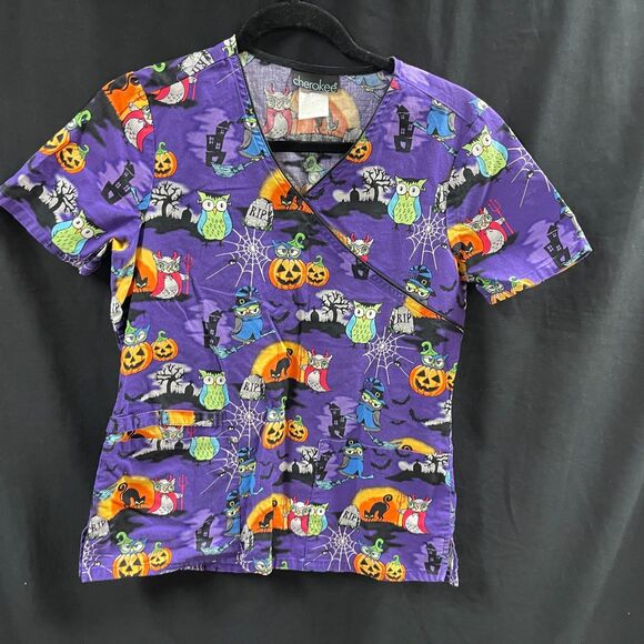 Halloween Scrub Top Pumpkins Owl Scary Purple Small Nurse Hospital - Picture 1 of 7